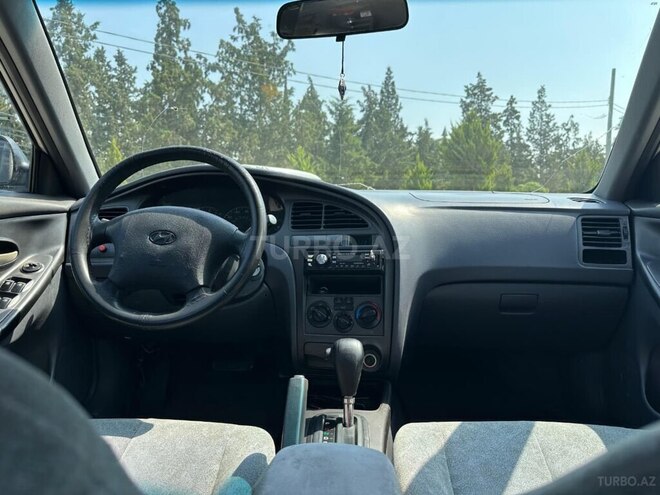 Hyundai Elantra 2002, 379,000 km - 2.0 l - Şirvan
