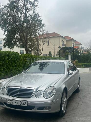 Mercedes E 200 2004, 330,000 km - 1.8 l - Bakı