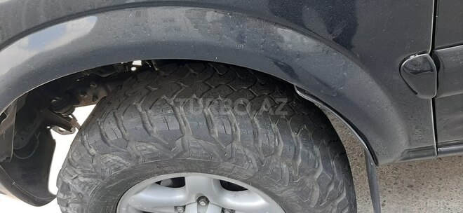 Isuzu  1999, 230,000 km - 3.2 l - Bakı
