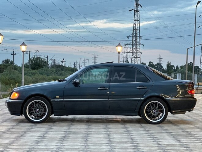 Mercedes C 220 1999, 420,000 km - 2.2 л - Saatlı