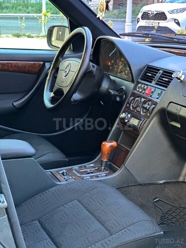 Mercedes C 220 1999, 420,000 km - 2.2 л - Saatlı