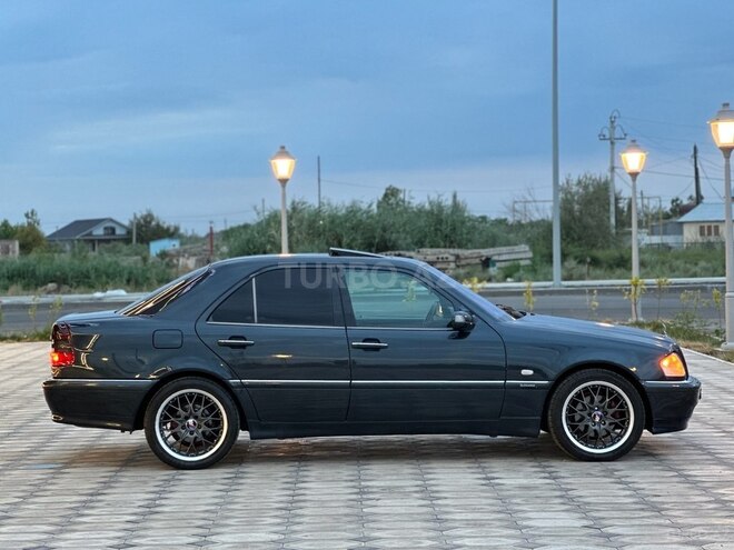 Mercedes C 220 1999, 420,000 km - 2.2 л - Saatlı