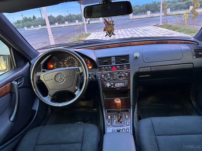 Mercedes C 220 1999, 420,000 km - 2.2 л - Saatlı