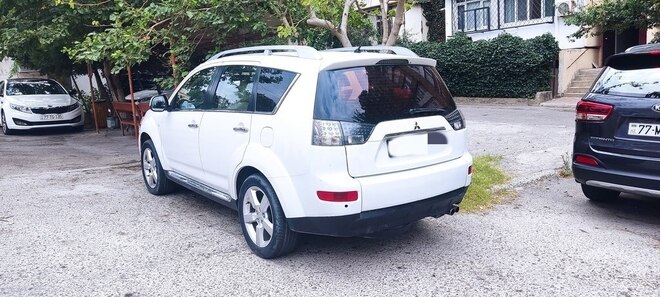 Mitsubishi Outlander 2008, 226,000 km - 3.0 l - Bakı