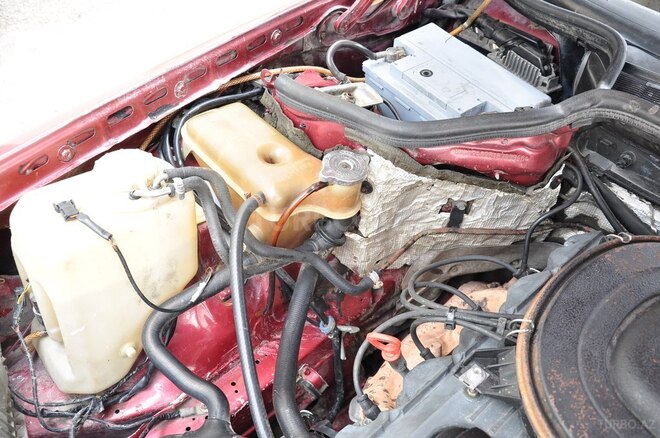 Mercedes E 230 1993, 175,000 km - 2.3 l - Şamaxı