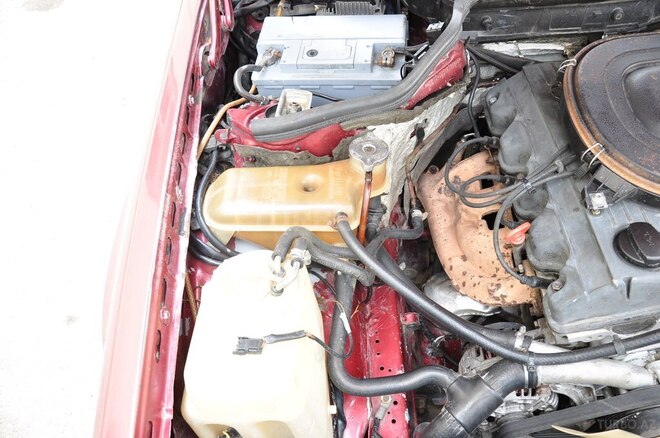 Mercedes E 230 1993, 175,000 km - 2.3 l - Şamaxı