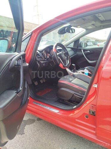 Opel Astra 2014, 206,000 km - 2.0 l - Bakı