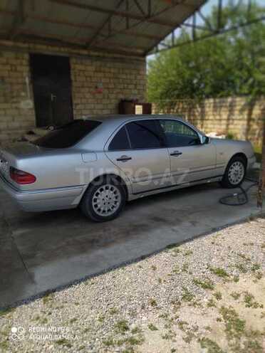 Mercedes E 220 1996, 398,782 km - 2.2 l - İmişli