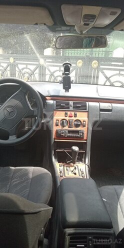 Mercedes E 290 1999, 345,456 km - 2.9 l - Bakı