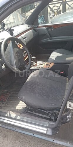 Mercedes E 290 1999, 345,456 km - 2.9 l - Bakı