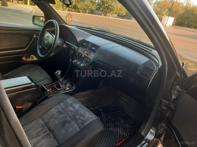 Mercedes C 180 1995, 350,000 km - 1.8 l - Zaqatala