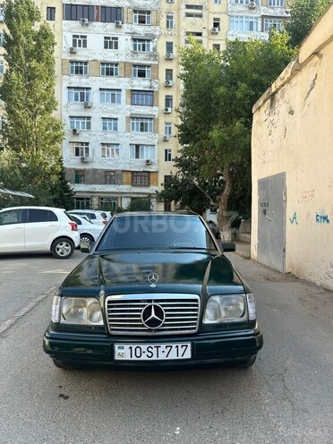 Mercedes E 220 1994, 324,000 km - 2.2 l - Sumqayıt