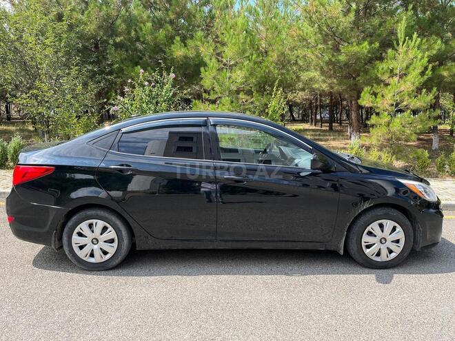 Hyundai Accent 2015, 202,000 km - 1.6 l - Quba