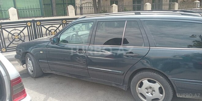 Mercedes E 290 1999, 345,456 km - 2.9 l - Bakı