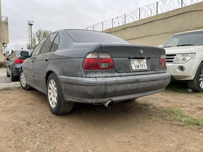 BMW 530 2001, 591,000 km - 3.0 l - Bakı