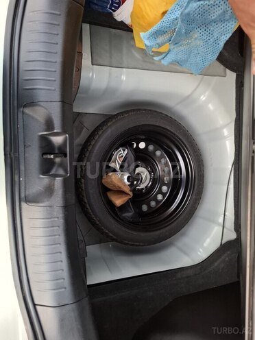 Nissan Tiida 2011, 110,000 km - 1.5 l - Naftalan