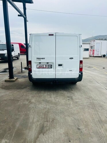 Ford Transit 2010, 179,000 km - 2.2 л - Salyan