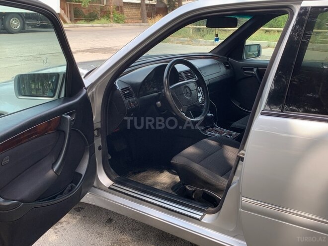 Mercedes C 220 1999, 298,000 km - 2.2 l - Bakı