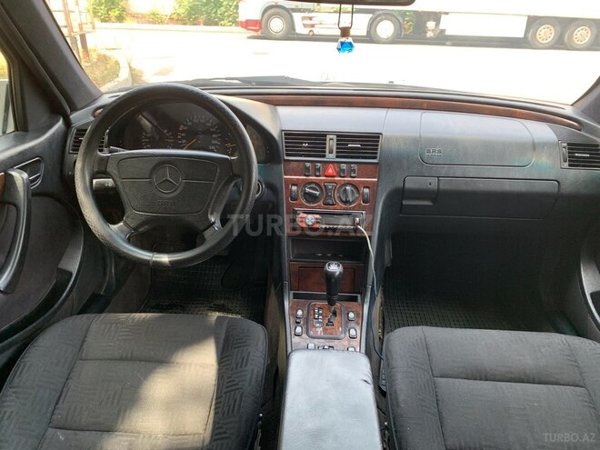 Mercedes C 220 1999, 298,000 km - 2.2 l - Bakı