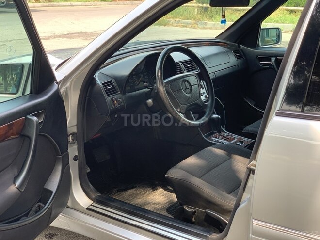 Mercedes C 220 1999, 298,000 km - 2.2 l - Bakı