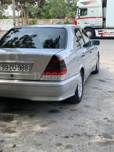 Mercedes C 220 1999, 298,000 km - 2.2 l - Bakı