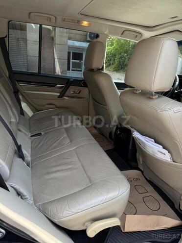 Mitsubishi Pajero 2011, 118,000 km - 3.5 л - Bakı