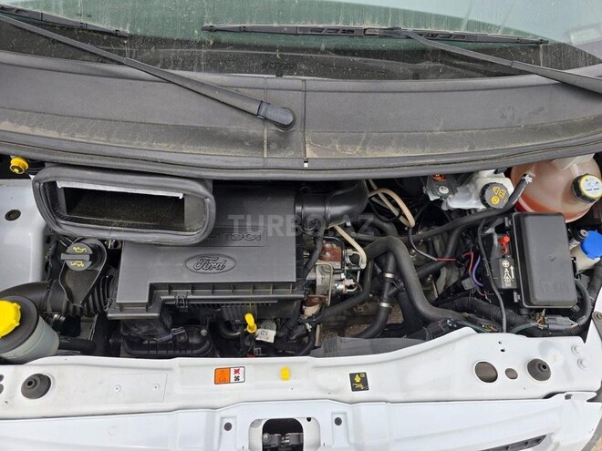 Ford Transit 2010, 179,000 km - 2.2 л - Salyan