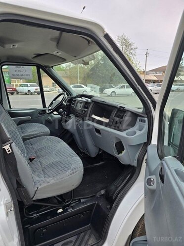 Ford Transit 2010, 179,000 km - 2.2 л - Salyan