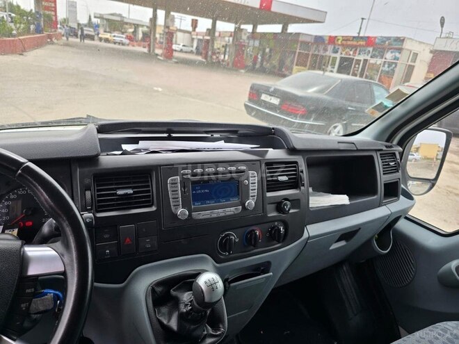 Ford Transit 2010, 179,000 km - 2.2 л - Salyan