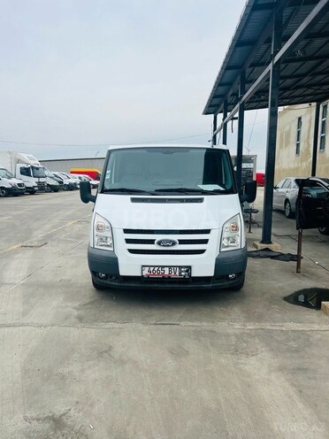 Ford Transit 2010, 179,000 km - 2.2 л - Salyan