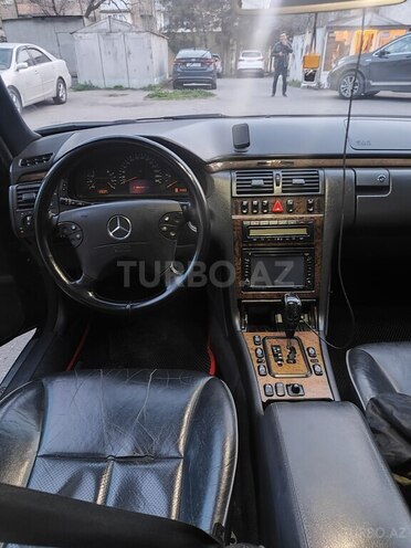 Mercedes E 270 2000, 235,000 km - 2.7 l - Bakı