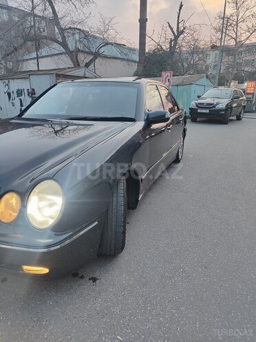 Mercedes E 270 2000, 235,000 km - 2.7 l - Bakı