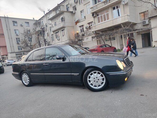 Mercedes E 270 2000, 235,000 km - 2.7 l - Bakı