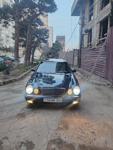 Mercedes E 270 2000, 235,000 km - 2.7 l - Bakı