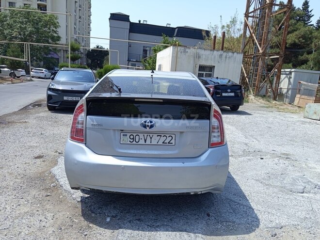 Toyota Prius 2014, 180,000 km - 1.8 l - Bakı
