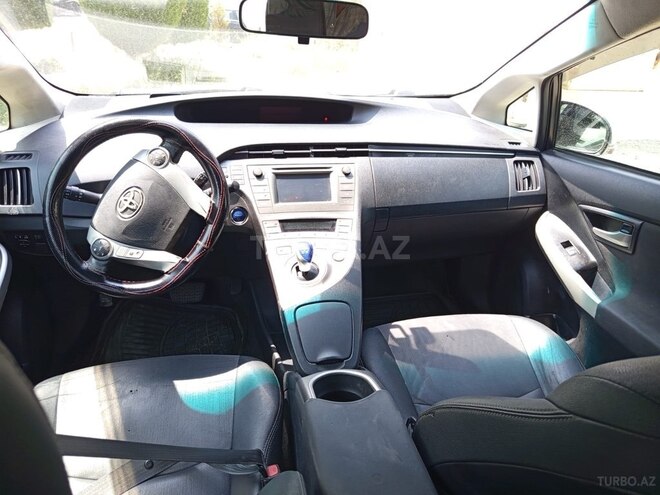 Toyota Prius 2014, 180,000 km - 1.8 l - Bakı