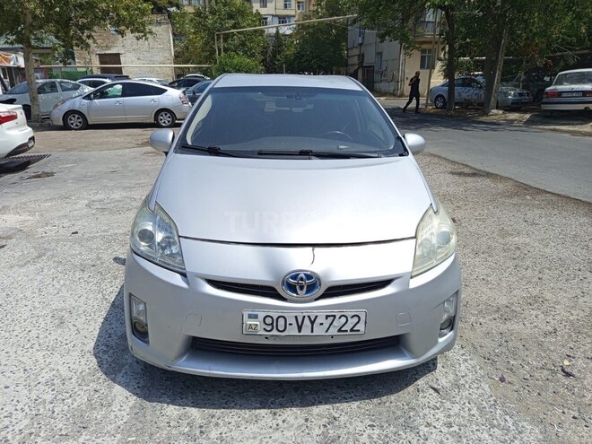 Toyota Prius 2014, 180,000 km - 1.8 l - Bakı