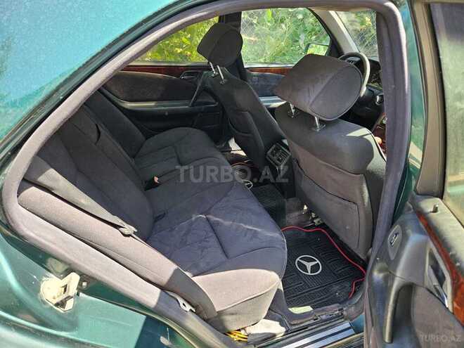 Mercedes E 240 1998, 350,000 km - 2.4 l - Göyçay