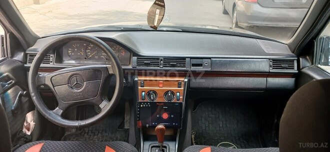 Mercedes E 200 1993, 540,000 km - 2.0 l - Bakı