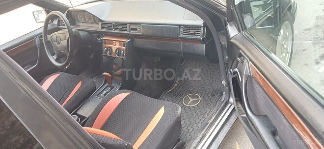 Mercedes E 200 1993, 540,000 km - 2.0 l - Bakı