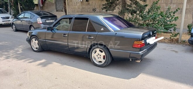 Mercedes E 200 1993, 540,000 km - 2.0 l - Bakı