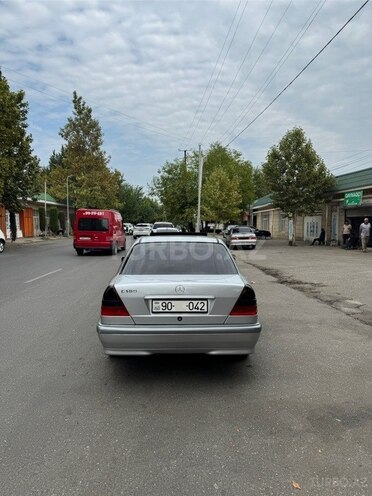 Mercedes C 180 1999, 298,000 km - 1.8 l - Ağcabədi