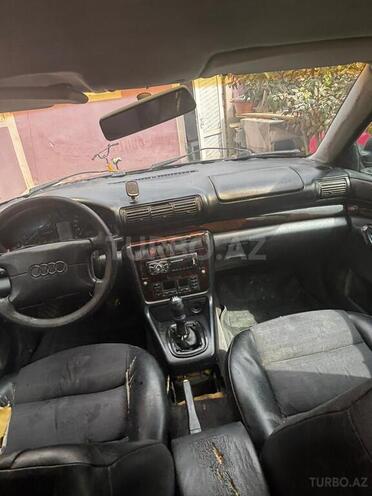 Audi A4 1995, 225,000 km - 1.8 l - Bakı