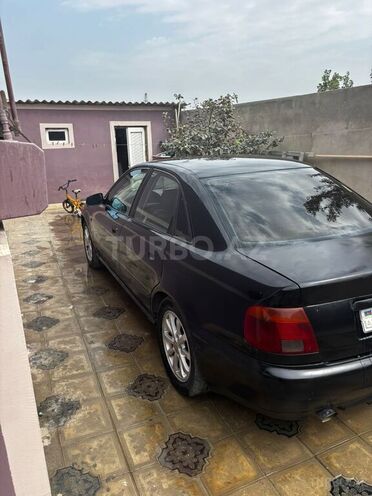 Audi A4 1995, 225,000 km - 1.8 l - Bakı