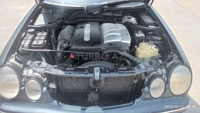 Mercedes E 220 1999, 289,000 km - 2.2 l - Bakı