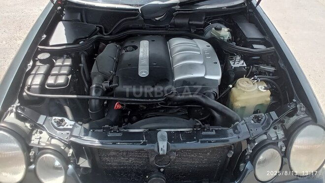 Mercedes E 220 1999, 289,000 km - 2.2 l - Bakı