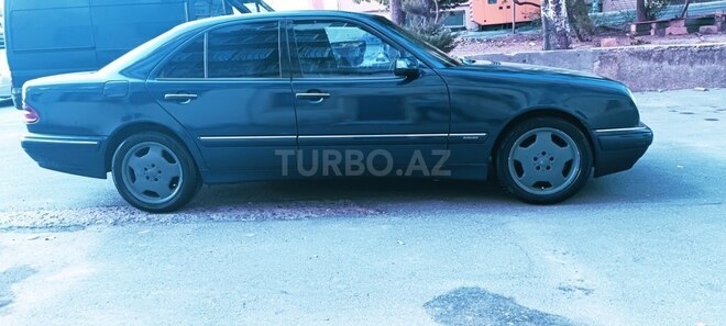 Mercedes E 220 1999, 530,000 km - 2.2 л - Bakı