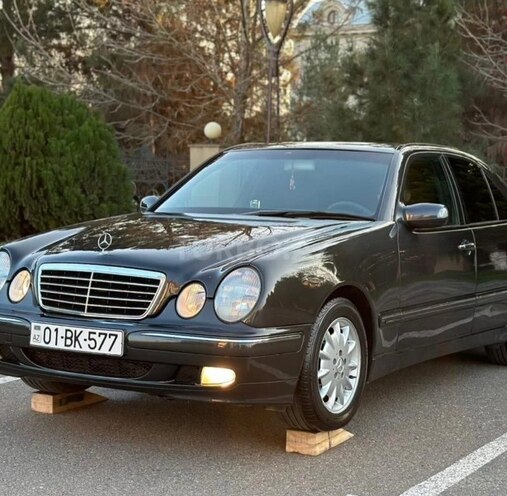 Mercedes E 270 2000, 316,000 km - 2.7 l - Saatlı