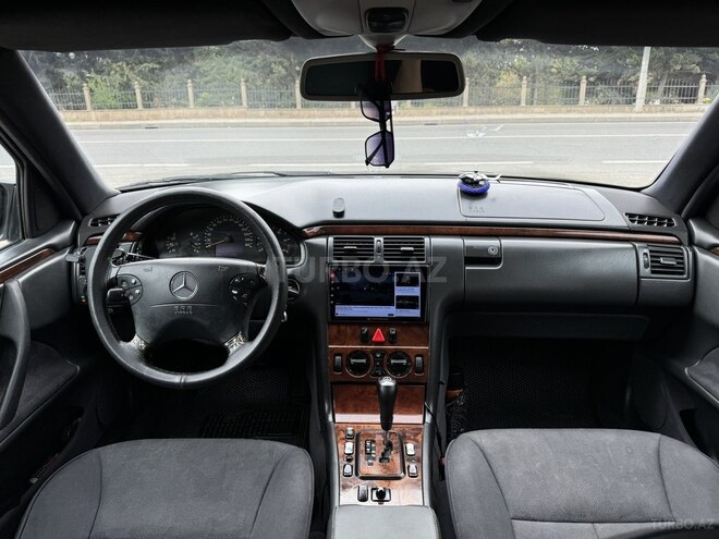 Mercedes E 270 2000, 316,000 km - 2.7 l - Saatlı