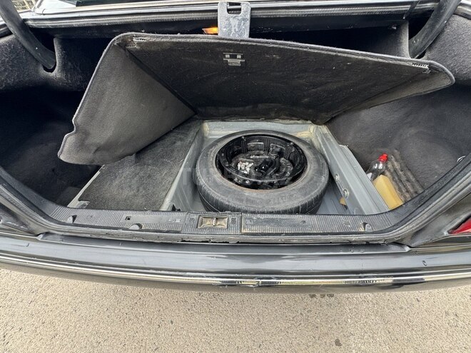 Mercedes E 270 2000, 316,000 km - 2.7 l - Saatlı